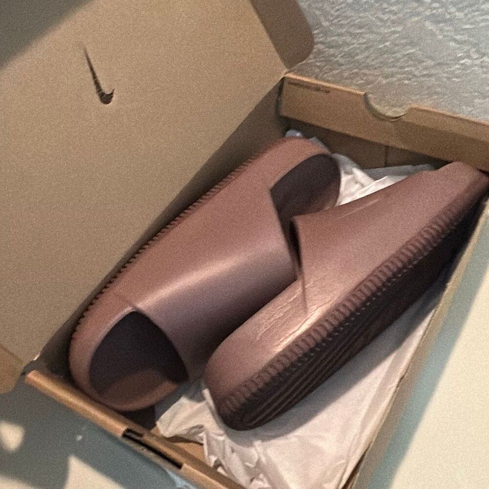 Nike Calm Slide Sandals Smokey Mauve Slip On Sandals Modern Sporty Size 11